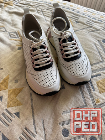 Продам Новые кроссовки Донецк - изображение 1