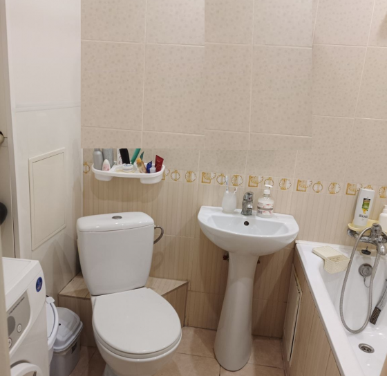 Продам 2-к. (Петровский р-н) Донецк