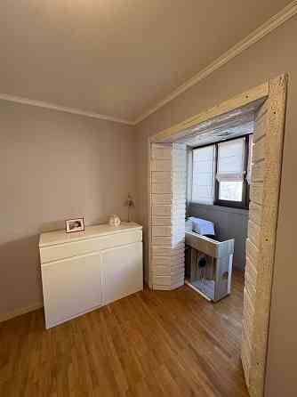 Предлагается в продажу 3 комнатная крупногабаритная квартира в Мариуполе. Мариуполь