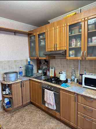 в хорошем состоянии трехкомнатная Донецк