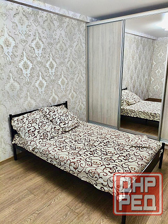 Сдам квартиру по суточно золотое кольцо центр Донецк - изображение 1