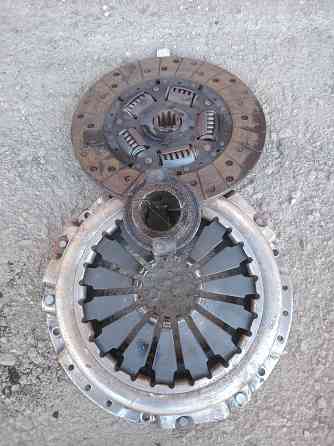 Продаю набор сцепления на волгу,уаз мотор 405,406,409 Донецк