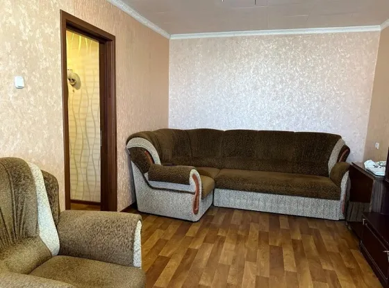 Продам 2к.кв. Петровский р-н. мкр.Тихий. Ориентир маг"Изюм". ул.Щипачева. Донецк