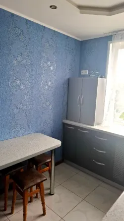 Продам 2к.кв. Петровский р-н. мкр.Тихий. Ориентир маг"Изюм". ул.Щипачева. Донецк