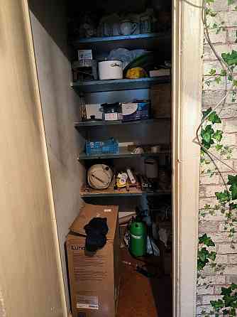 2-комн. квартира + гараж центр Кировское