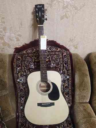 Акустическая гитара Cort с фирменными аксессуарами Макеевка
