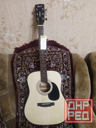 Акустическая гитара Cort с фирменными аксессуарами Макеевка - изображение 1