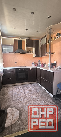 Продам 2 ком. кв- ру Гвардейка, 10 магазин. Макеевка - изображение 1