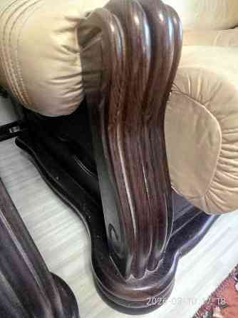 Продам диван натуральная кожа Макеевка