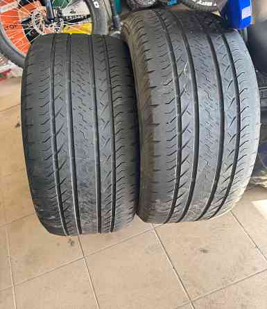 Продам 2 летние шины Bridgestone 18 диаметра 255/55 Донецк