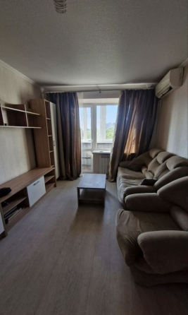 Сдаю двухкомнатную квартиру 49.0 м² этаж 3/5 город Донецк, Калининский район, проспект Дзержинского Донецк