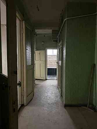 Продается трехкомнатная квартира в Центральном районе Мариуполь