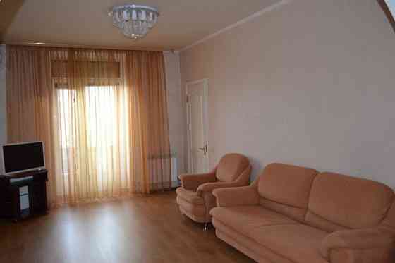 Сдается 2-комнатная квартира Расположена в г. Донецк, Ленинский район, ул. Кирова Донецк