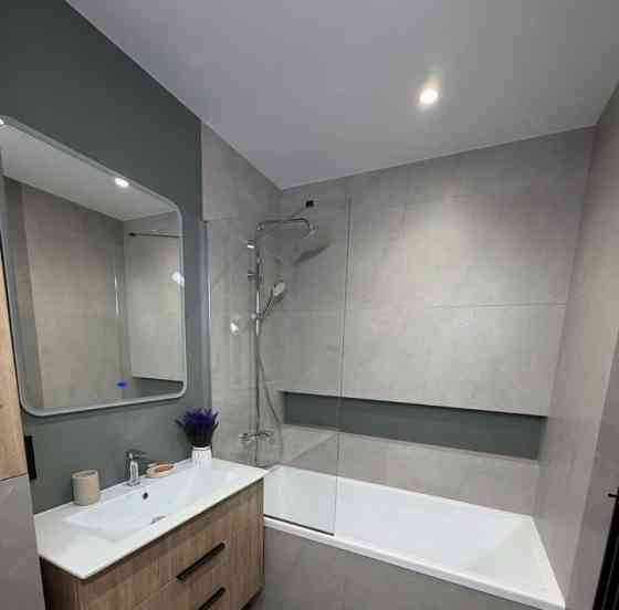 Сдаётся 2-комнатная квартира на Текстильщике, Кировский район Донецка Квартира небольшая, но уютная, Донецк