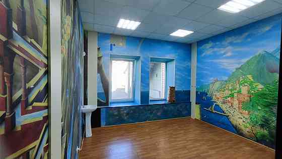 Аренда офисов от 10 до 1 200 кв.м. Вода есть, огромная парковка, коммунальные включены. Донецк