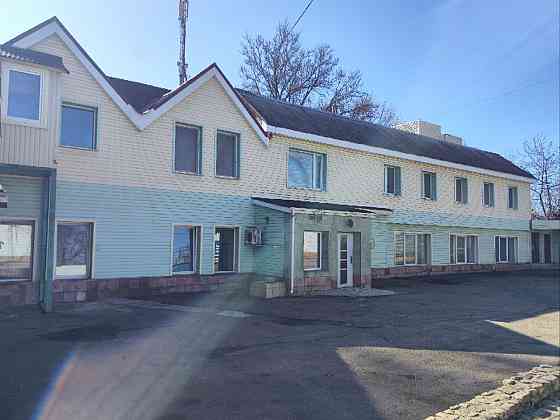 Аренда офисов от 10 до 1 200 кв.м. Вода есть, огромная парковка, коммунальные включены. Донецк