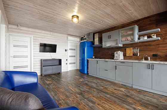 Коттедж на берегу моря. Все удобства. Посуточная аренда. Центральный пляж Урзуф