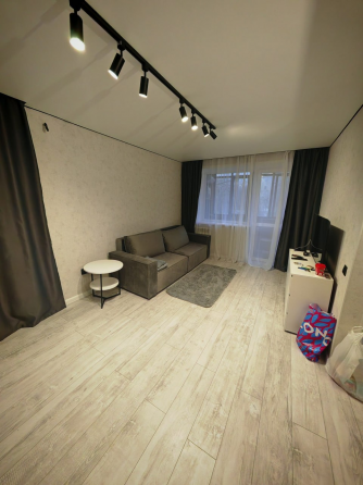 Сдам 1комнатную квартиру 32кв.м просторная светлая. По адресу Артема ул, 116А Донецк