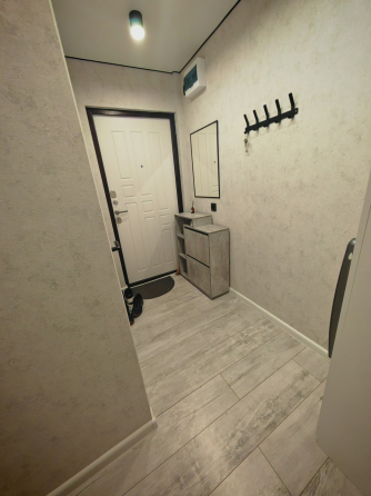 Сдам 1комнатную квартиру 32кв.м просторная светлая. По адресу Артема ул, 116А Донецк