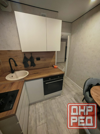 Сдам 1комнатную квартиру 32кв.м просторная светлая. По адресу Артема ул, 116А Донецк - изображение 1