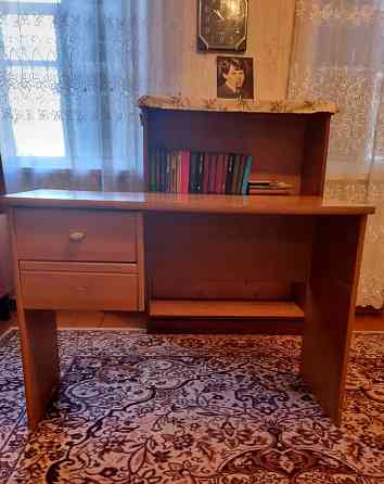 Продам письменный стол, Польша. Макеевка