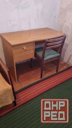 Продам письменный стол, Польша. Макеевка - изображение 1