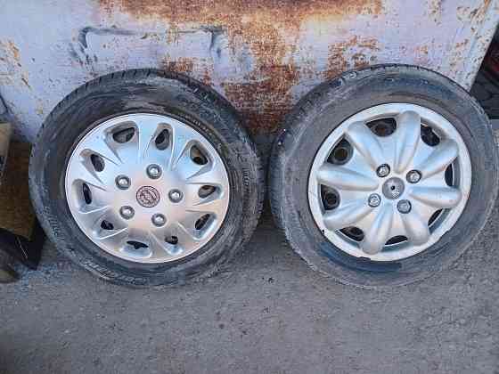 Продаю два колеса на ланос в сборе р 14",с летней резиной Донецк
