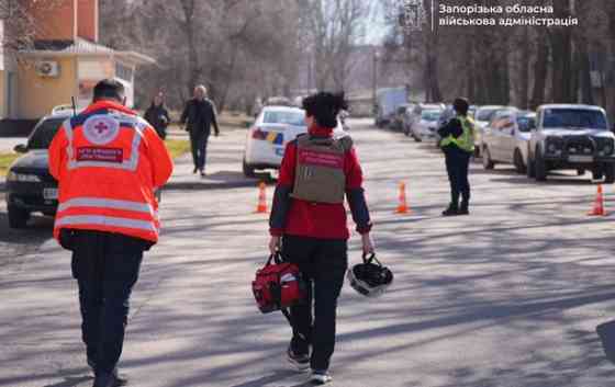 Как говорится, сий кеды носить Донецк