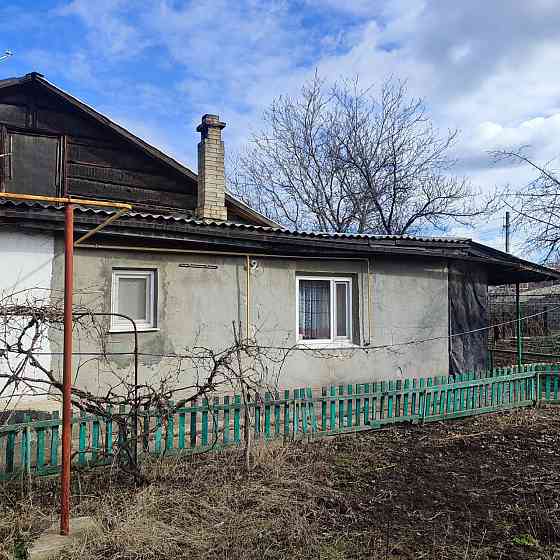 продается 1/4 дома в г.ждановка, ул. Чапаева д.9 кв.4 днр Ждановка