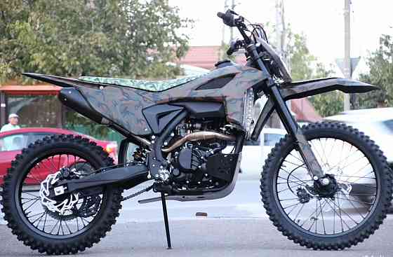 Продам Эндуро 300 куб., баланс вал, водянка. 2024г. Торез