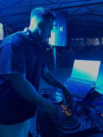 Диджей с оборудованием Донецк