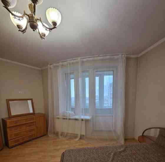 Калининский район сдаётся крупногабаритная трёхкомнатная квартира Донецк