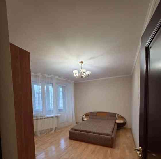 Калининский район сдаётся крупногабаритная трёхкомнатная квартира Донецк