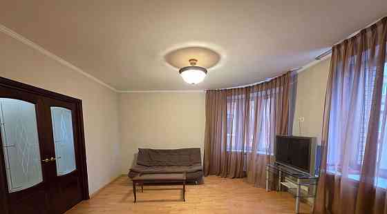 Калининский район сдаётся крупногабаритная трёхкомнатная квартира Донецк