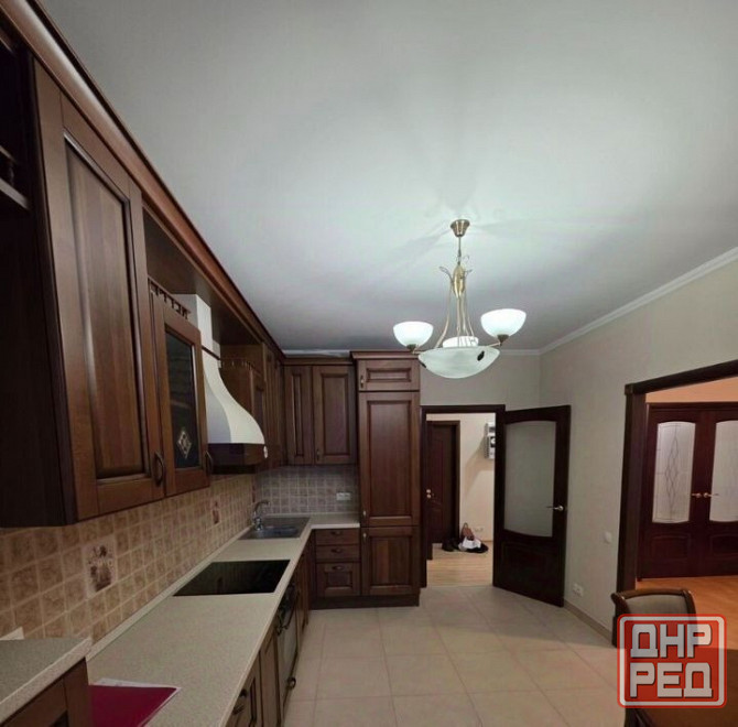 Калининский район сдаётся крупногабаритная трёхкомнатная квартира Донецк - изображение 1