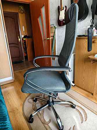 Эргономичное компьютерное офисное кресло "Бюрократ" Макеевка