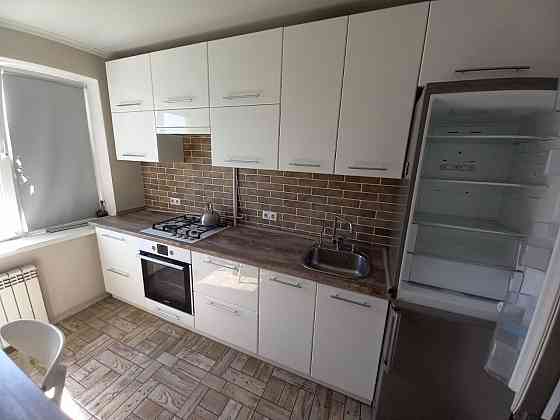 Сдам 2х.кв 23ЖМР.Центральный район ул.9авиадивизии Мариуполь