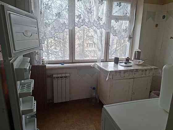 Продам 2х ком. кв-ру возле детской областной больницы под ремонт Донецк