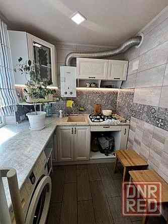 Продам 1 отличную ком. кв-ру на пл.Бакинских комиссаров Донецк