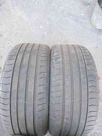 Продаю два ската 225 40 18 Донецк