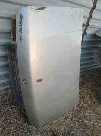 Продаю крышку багажника на волгу 3110,31105 Донецк