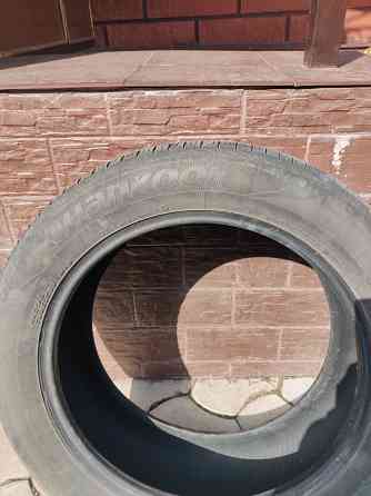 Продам резину на авто два колеса не дорого в отличном состоянии R 19 Макеевка