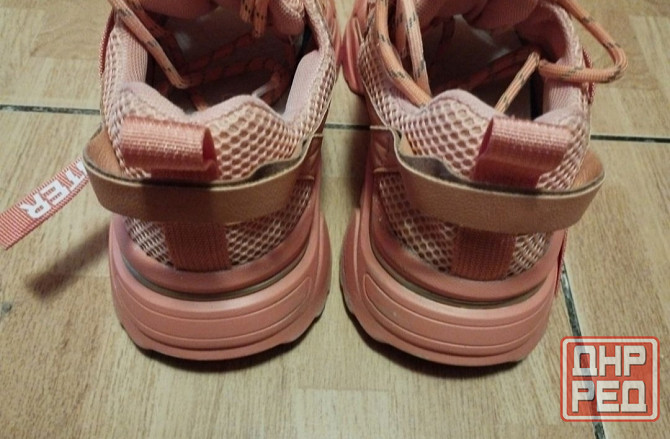 Продам фирменные осенние кроссовки 39р., Донецк - изображение 2