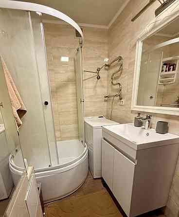 Продам 2ком вода круглосуточно,пр-т Комсомольский, Ворошиловский район Донецк