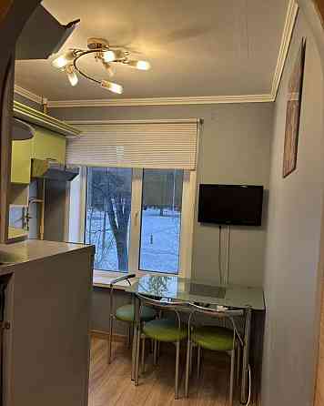 Сдаю двухкомнатную квартиру 50.0 м² этаж 2/5 город Донецк, Калининский район, обл гаи, Медицинский у Донецк