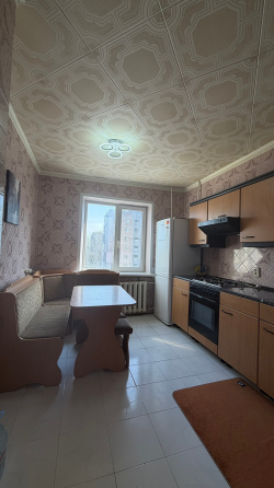 Продажа 3-х комнатной квартиры в центре г. Макеевка м-н Солнечный 28 дом Макеевка