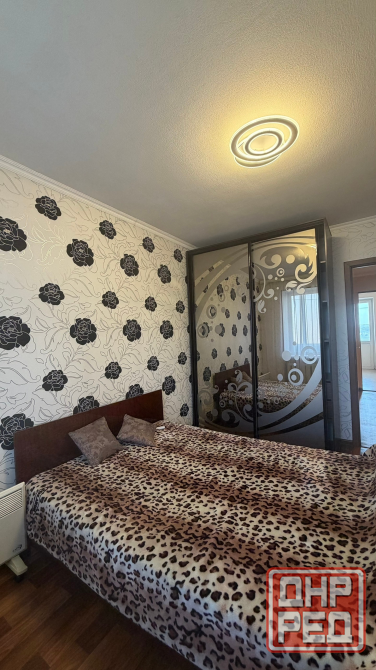 Продажа 3-х комнатной квартиры в центре г. Макеевка м-н Солнечный 28 дом Макеевка - изображение 9