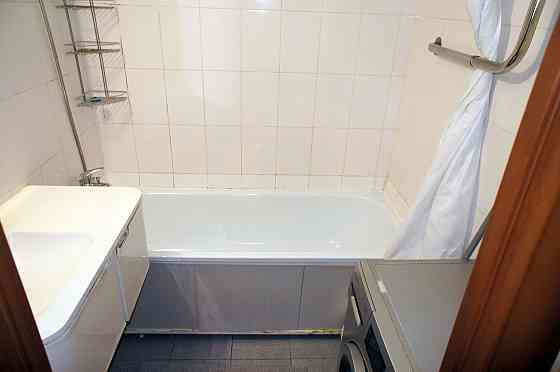 Сдам на долгий срок двухкомнатную квартиру в Калининском районе Донецка, бул. Шахтостроителей Донецк