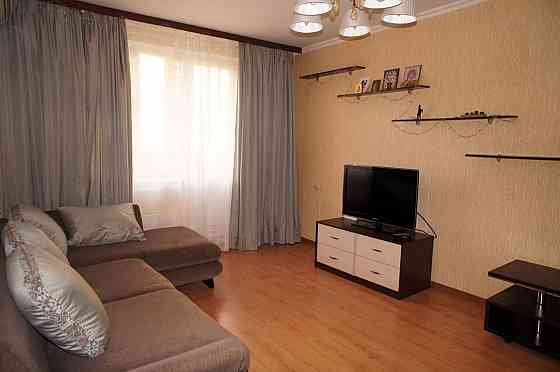 Сдам на долгий срок двухкомнатную квартиру в Калининском районе Донецка, бул. Шахтостроителей Донецк