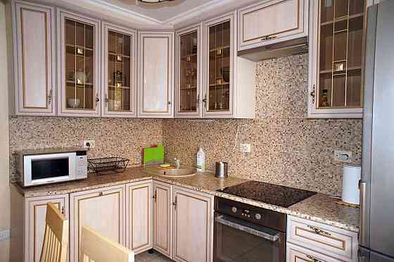 Сдам на долгий срок двухкомнатную квартиру в Калининском районе Донецка, бул. Шахтостроителей Донецк